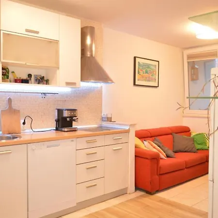 Visilo Apartment - 10 Min To Old Town - Park & Sea Lägenhet